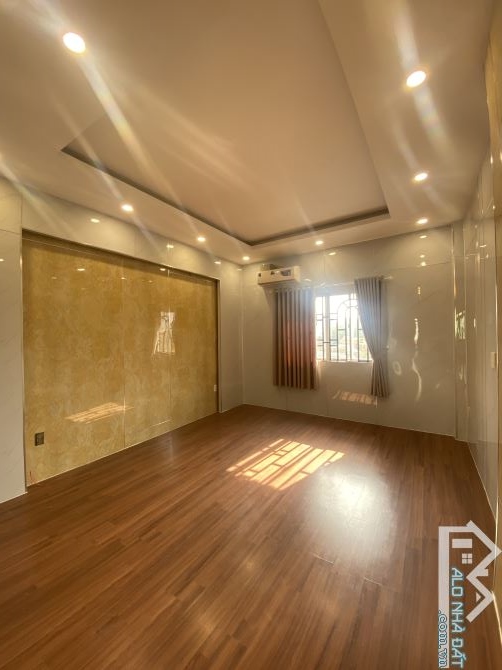 Cho thuê phòng giá rẻ 32m2 4tr/th tại Hoàng Ngân Q8