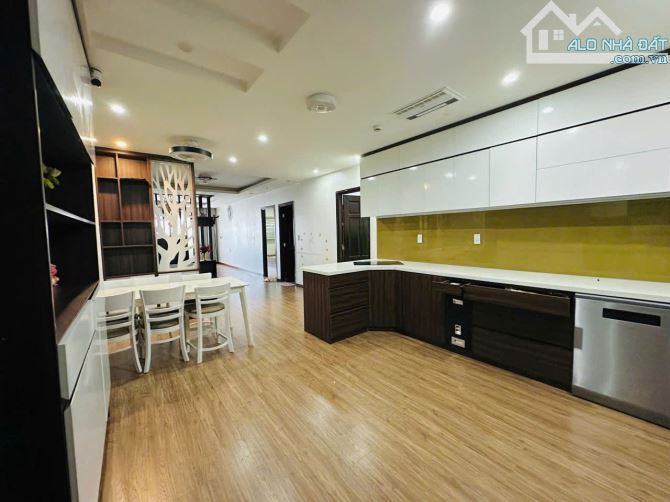 Cho thuê chung cư Vũng Tàu Center 3PN nhà sửa đẹp