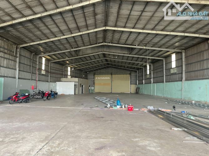 Cho Thuê Kho Xưởng 2000m2 PCCC Vách Tường Đường Quốc Lộ 1A Xã Tân Quý Tây Bình Chánh