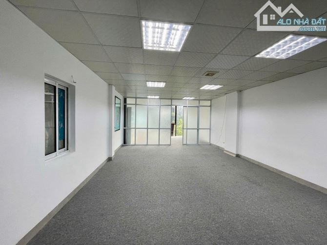 Cho thuê văn phòng Nguyễn Hoàng, diện tích 70m2/tầng, sàn như ảnh giá rẻ 10 tr/tháng