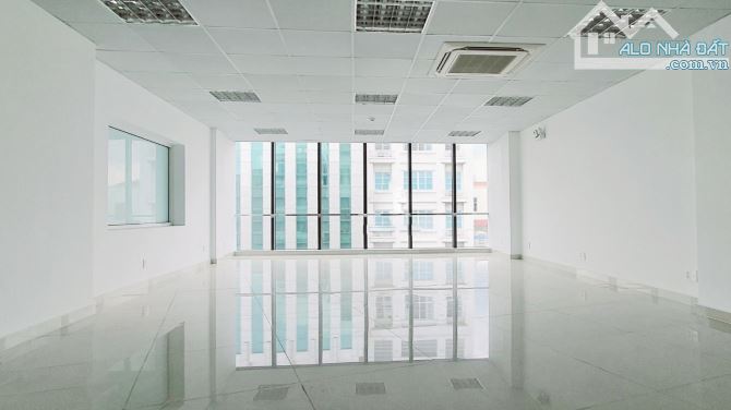 [SÀN SIÊU HIẾM] Sàn văn phòng 80m2 mặt phố Cửa Bắc full kính mặt tiền giá chỉ 12tr/tháng
