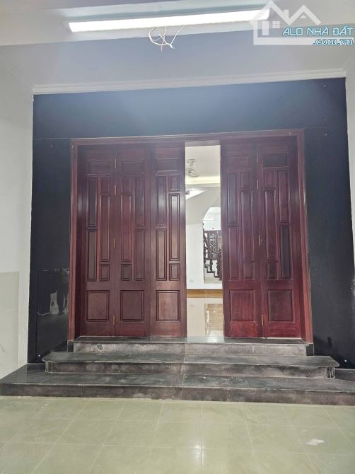 Liền kề Văn Phú . Nhà đẹp. Ô tô dừng đỗ