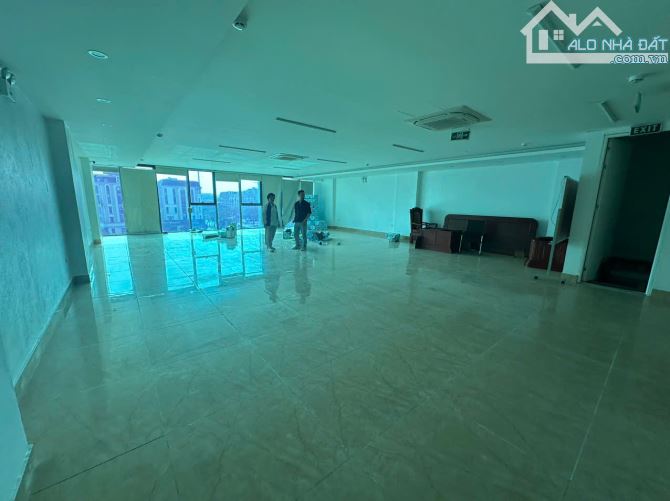 Cho thuê sàn văn phòng 150 m2 Tại Vạn PHúc- Văn Phòng Rộng thoáng Như ẢNh