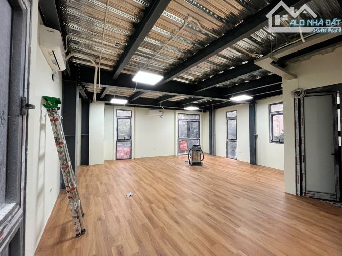 Cho thuê văn phòng Làng Việt Kiều Châu Âu, 70 m2/tầng, lô góc thoáng