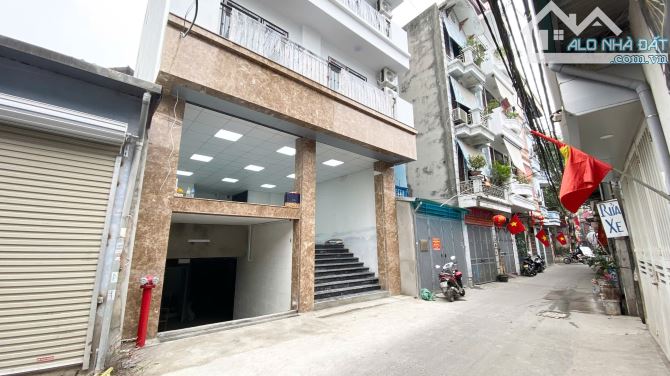 CHO THUÊ cửa hàng vskk ngõ 230 ĐỊNH CÔNG THƯỢNG rộng 50m2, có kết hợp ở lại giá 7tr5