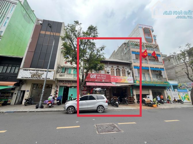Cho Thuê Vị Trí Đẹp MT 17 Yersin P.Bến Thành Q.1 DT 10x16m 2 Lầu Giá 170 Triệu/Tháng