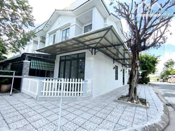 Cho thuê nhà góc 2 mặt tiền khu Hoàng Quân 6 triệu