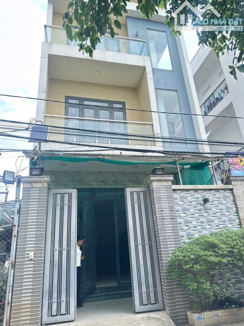 Nhà hẻm oto, 1 trệt 2 lầu, 3pn 3wc ngay Ngô Chí Quốc, gần chợ Đầu Mối Thủ Đức