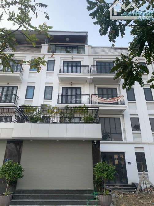 Cho thuê nhà dự án Foresa Xuân PhươngTasco 82.5m2,4 tầng full nội thất liền tường,giá tốt
