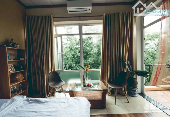 Cho thuê nhà kiệt ô tô có sân vườn rộng rãi 3 tầng đầu kiệt Trần Thái Tông đoạn gần Bàu vá