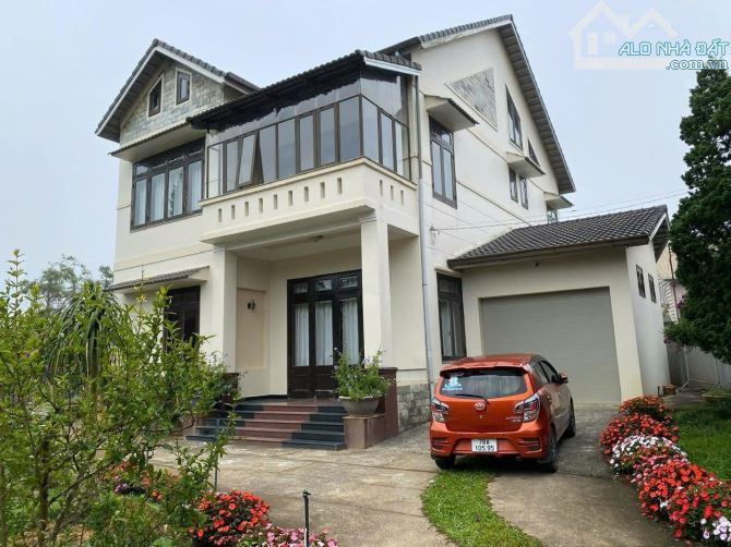 Cho thuê Villa sân vườn sân đậu ô tô đường Nguyễn An Ninh TP. Đà Lạt