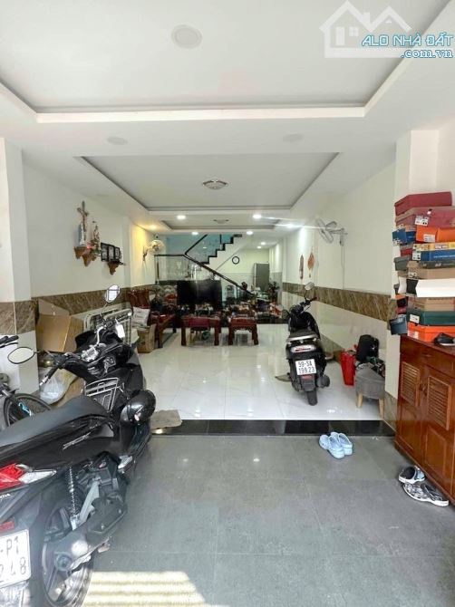 Nhà HXH Nguyễn xí 4.1x17m 2L.3p.3wc cạnh CC Richmond.Tốt ở GĐ