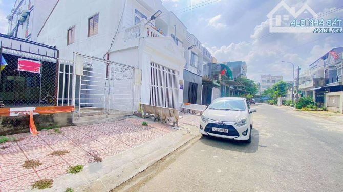 Cho thuê nhà 86 m2 kế xe Ford có sân rộng 4 triệu