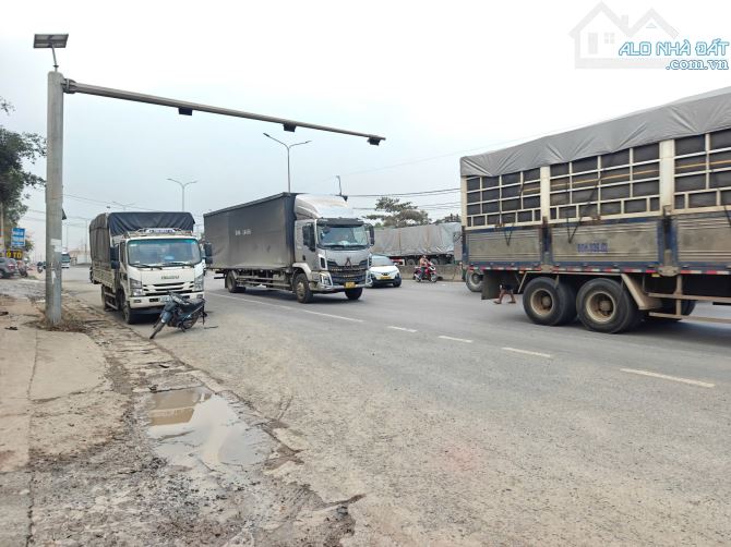 XN071 CHO THUÊ XƯỞNG VÀ ĐẤT MẶT TIỀN QUỐC LỘ 51 GẦN KCN TAM PHƯỚC, BIÊN HOÀ. 5000M2 chỉ 99