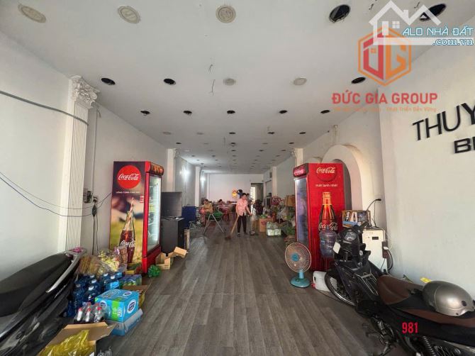 Cho thuê nhà MT Nguyễn Ái Quốc 243m2, siêu rộng, gần siêu thị GO, giá 20tr