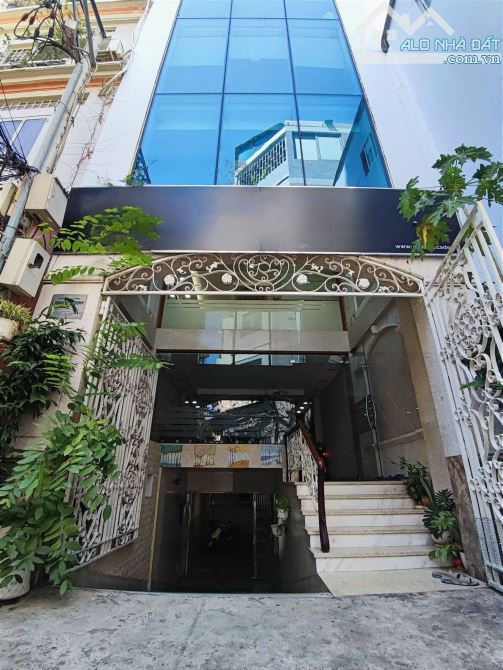 CHO THUÊ TÒA NHÀ ỐP KÍNH HẦM 5 TẦNG GẦN CHỢ BẾN THÀNH, Q1 - NGANG 5M - GIÁ 70 TRIỆU
