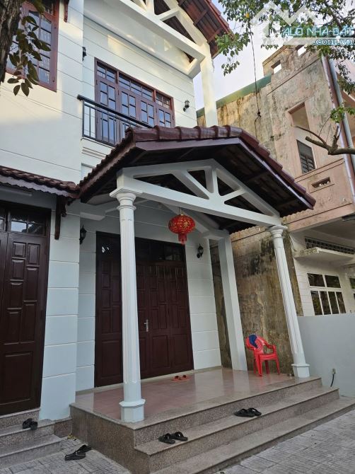 CHO THUÊ NHÀ 3 TẦNG KIỆT XE TẢI NHẬT LỆ, TP HUẾ