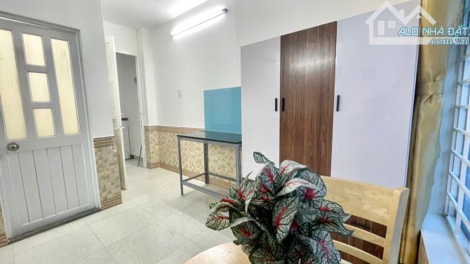 cho thuê nhà nguyên căn mới đẹp sách bali vao là ở lê văn sỹ quận 3