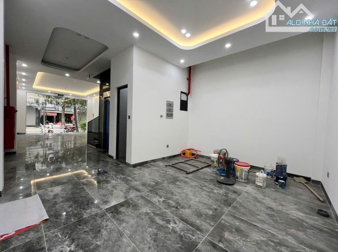Cho thuê nhà Galaxy Tố Hữu thông sàn thang máy 90m x 7 tầng có PCCC 45tr