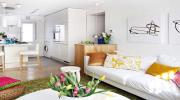 Đập bỏ nhiều bức tường giúp nhà 40 m2 thoáng hơn
