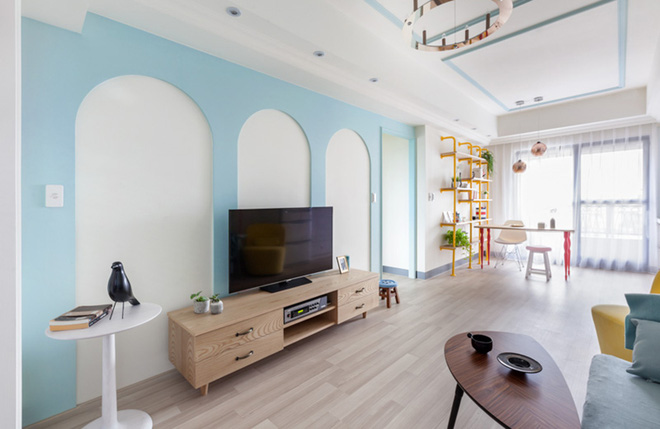 Căn hộ được cải tạo sử dụng sắc màu cực nữ tính của cô nàng độc thân 21 tuổi