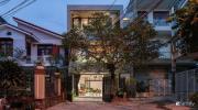 Ngôi nhà phố đẹp tinh tế với bản hòa tấu giữa vật liệu gỗ và ánh sáng ở Quy Nhơn