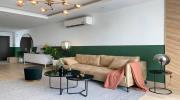 Ngắm căn hộ của gia chủ khó tính ở Hà Nội: Nội thất đẹp, lạ với tông màu xanh đậm