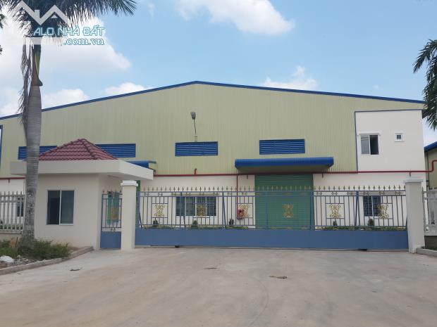 Cho thuê nhà xưởng 5000m2 KCN Tân Đức, Đức Hòa, Long An. LH 0919856899