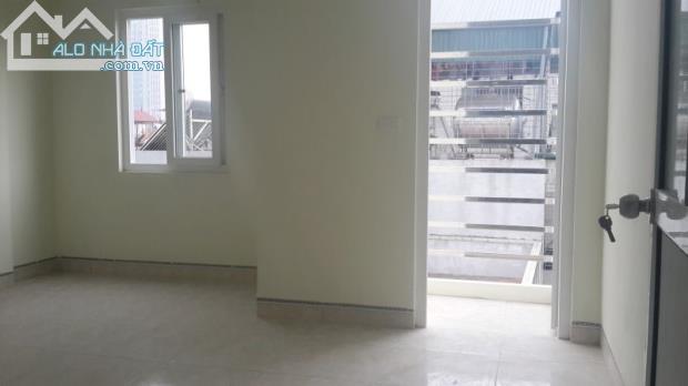 cho thuê phòng tầng 2 tiện nghi, trong ngõ 55 chính kinh, S : 15m2 - 22m2 - 26m2