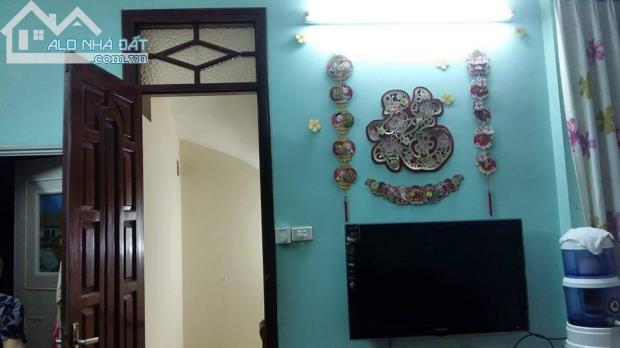 Bán nhà ở ngõ đườngTrường Chinh ,Đóng Đa, nhà khung bê tông 5 tầng một tum - 2