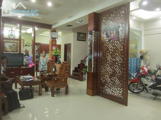 Bán nhà ở ngõ đườngTrường Chinh ,Đóng Đa, nhà khung bê tông 5 tầng một tum - 4