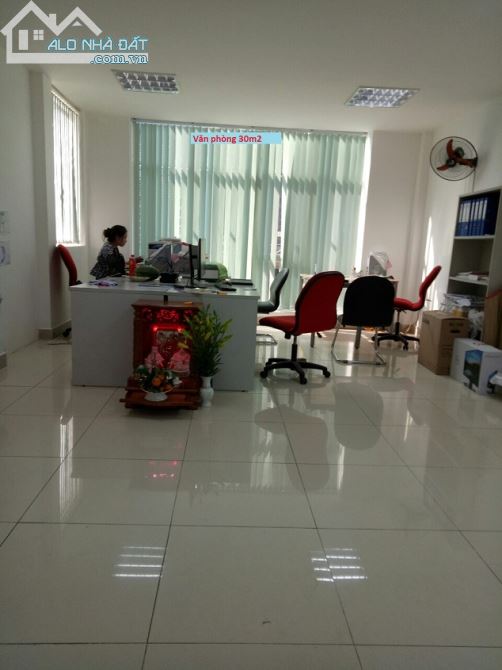 Cho thuê văn phòng 30m2 đường nguyễn thái bình quận Tân Bình. - 1