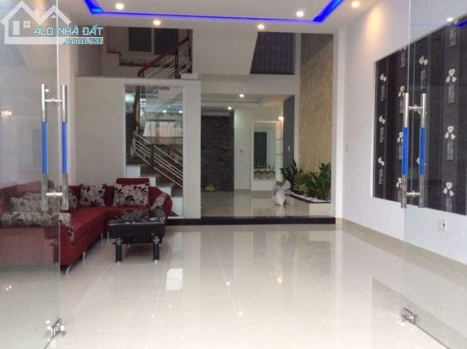 Bán tòa nhà 8 tầng rất đẹp MP Nguyễn Biểu, Quán Thánh, Ba Đình. DT 120m2, MT 6,5m,có 63 ty - 2