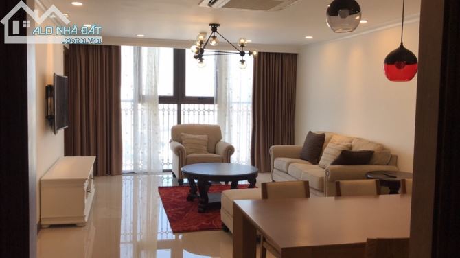 Cho thuê gấp căn hộ tại 15-17 Ngọc Khánh, DT: 160m2, 3PN, LH: 0981497266