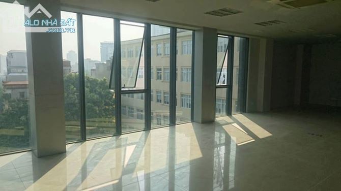 Cho thuê văn phòng 40-80-100m2 giá 9 triệu mặt phố Chùa Láng quận Đống Đa - 2