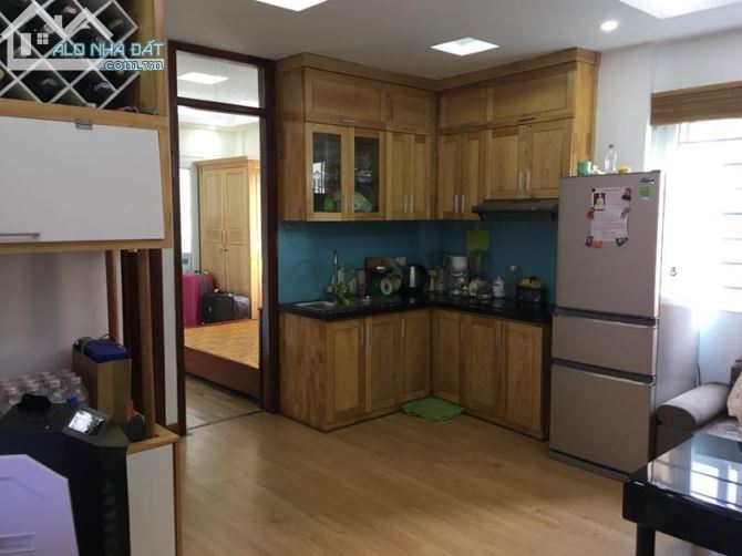 Cho thuê chung cư thang máy phố Nguyễn Đình Chiểu Vân Hồ DT 50m 2 ngủ đủ đồ