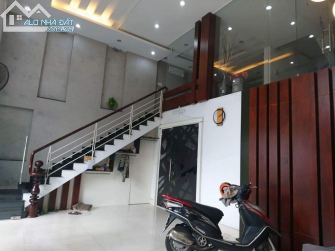 Cho thuê biệt thự 114m, 3 lầu tại Khuông Việt, qTP - 1