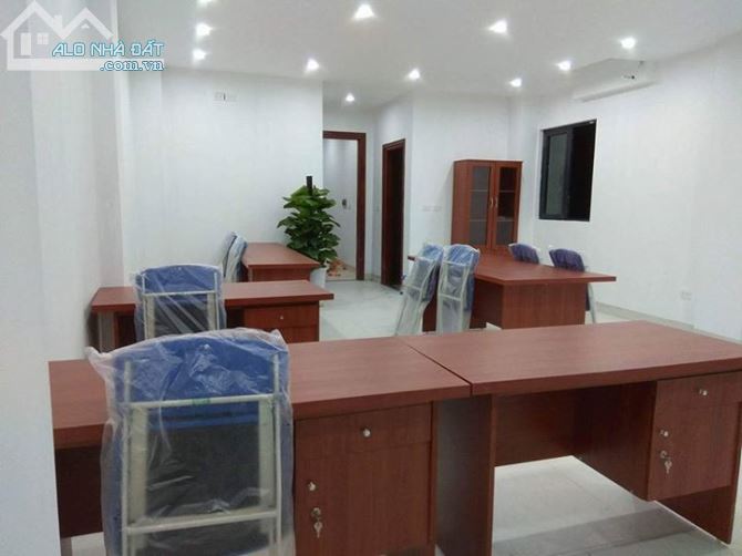 Cho thuê văn phòng 35m2 - 55m2 tòa nhà Up-Office số 2 Phùng Chí Kiên, gần Tràng An Complex - 1