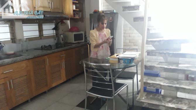 Nhà đẹp  kinh doanh Hoàng Quốc Việt 8 tầng, 20 phòng 22 tỷ - 4