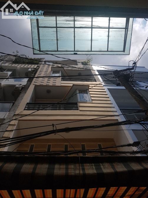 Nhà Tân Bình,Hẻm 8 m Lạc Long Quân, 3.6x19m 3Tầng,Giá 6 Tỷ 8.Liên Hệ :0981552449