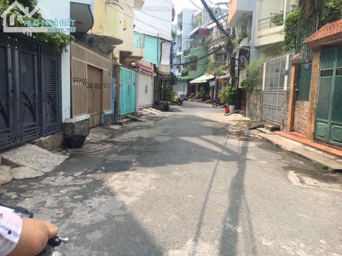 Nhà Tân Bình,Hẻm 8 m Lạc Long Quân, 3.6x19m 3Tầng,Giá 6 Tỷ 8.Liên Hệ :0981552449 - 1