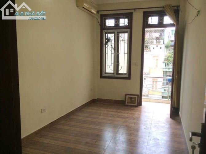 Bán nhà 40m2 ngõ 147 Tân Mai, 6 Phòng Ngủ, An Sinh Tốt, Cho Thuê Sinh Lời Cao, Giá 3,6 tỷ - 3