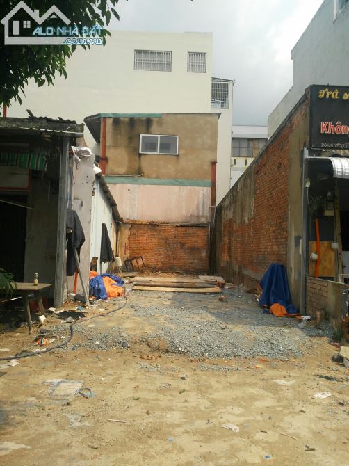 Bán đất gần trường THCS Tân Tạo, giá 2.35 tỉ, SHR, chính chủ thương lượng