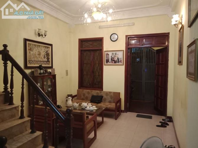 Bán nhà Vũ Ngọc Phan cách mặt phố Lắng Hạ 100m Dt 41m2 x4 tầng, Mt 4m giá 5,2 tỷ