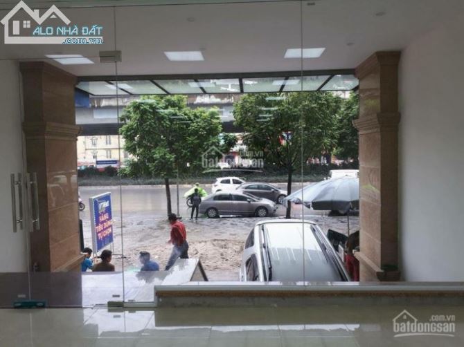 Vỡ nợ Bán gấp toà nhà văn phòng số 135 MP Nguyễn Xiển, 8 tầng x 4.5m Thang máy Giá 23 tỷ - 2