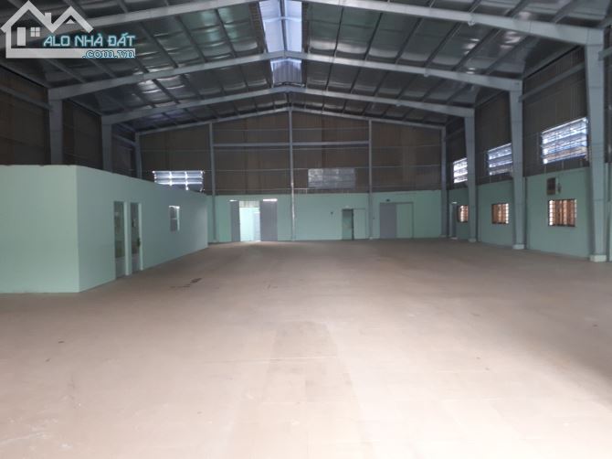 Chính Chủ Cho Thuê Gấp 5 Nhà Xưởng DT: 300m2,550m2;800m2 ;1200m2;2200m2;3000m2 ở Quận 12