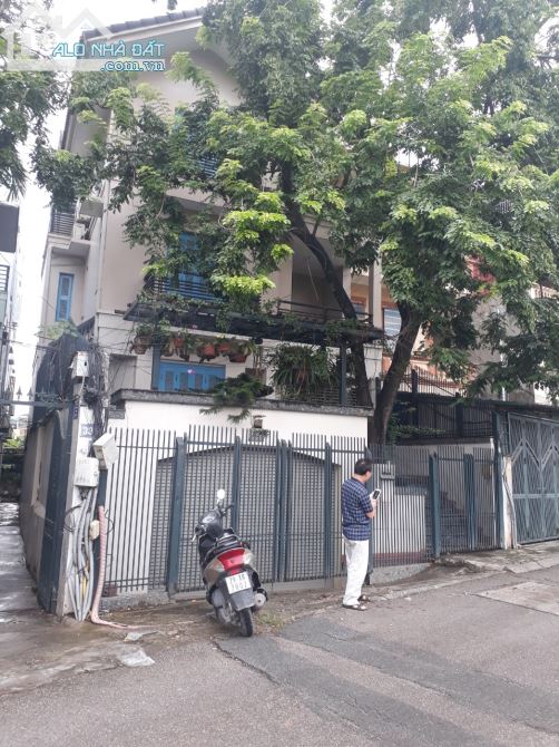 ĐẠI GIA BÁN BIỆT THỰ MẶT ĐƯỜNG ÂU CƠ 179m2, 4 tầng, MT 8m, giá 26,5 tỷ - 1