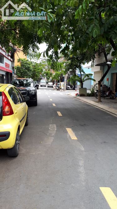 Bán nhà trệt, 2 lầu, hướng Tây, đường 73, KDC Tân Quy Đông, phường Tân Phong, quận 7 - 1