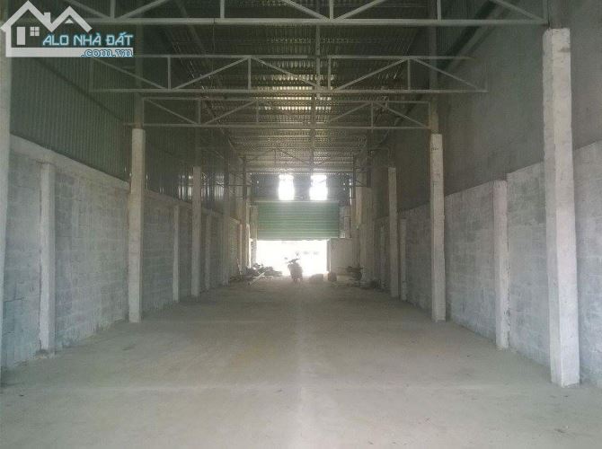 Cho thuê nhà xưởng diện tích 300m2 giá 12 triệu/tháng