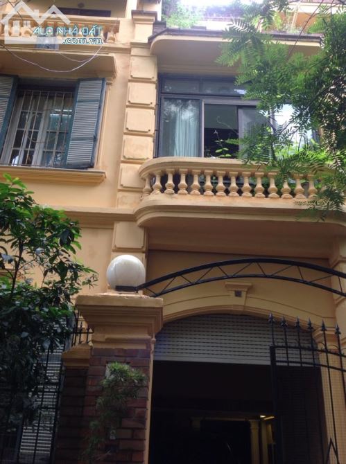 Bán nhà phân lô Láng Hạ, diện tich 39m2 x4 tầng Mt 4m, giá 4,3 tỷ